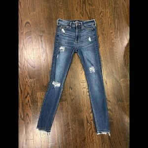Hollister High Rise Skinny Jean
